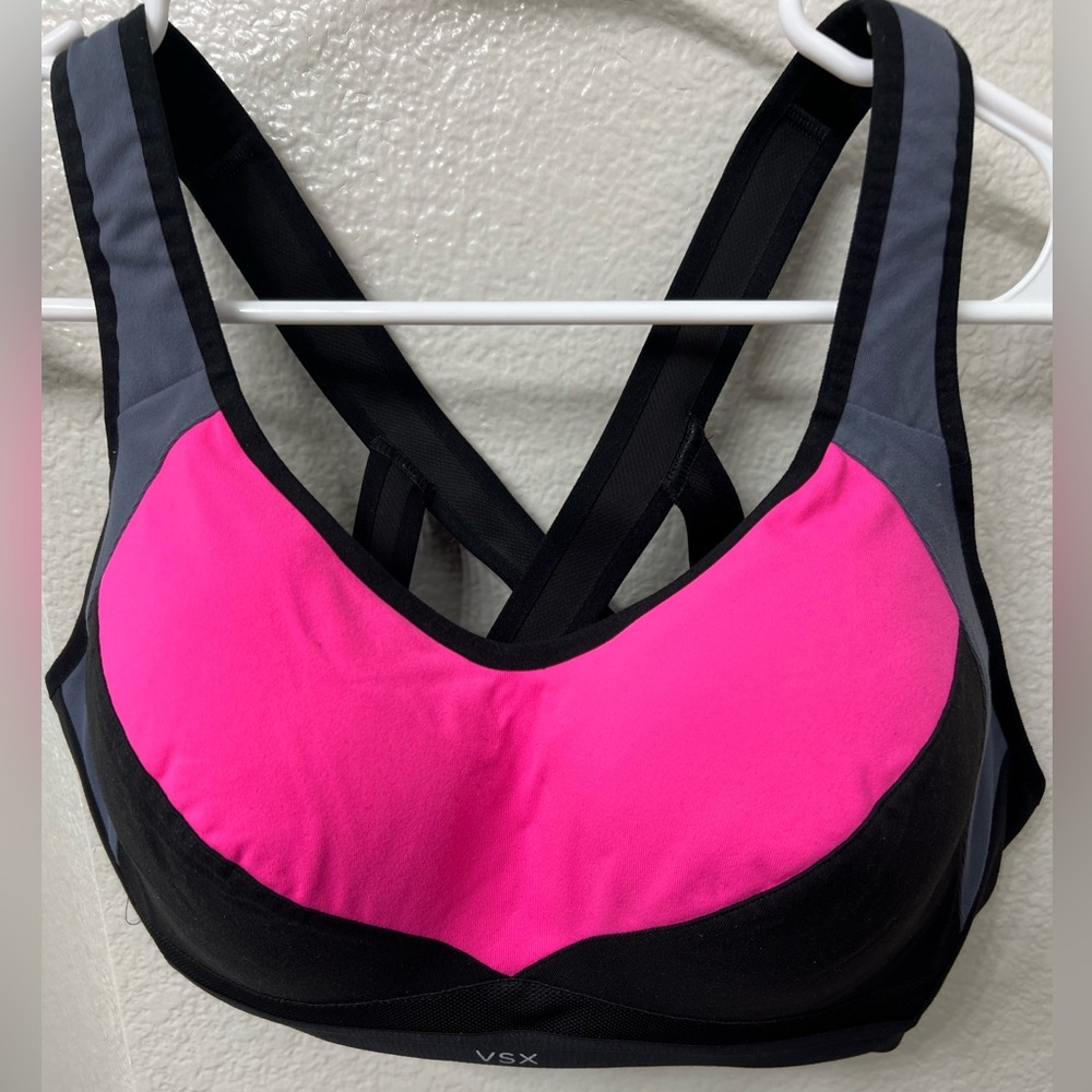 Victoria’s Secret VSX Sport Hot Pink Sports Bra 38D
